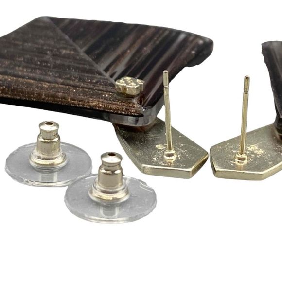 KENDRA SCOTT "Aislinn" Necklace and "Astoria" Earrings in Brown Dust - Picture 11 of 16